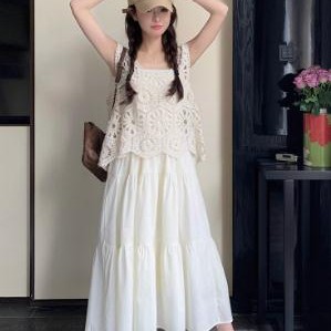 白色镂空吊带裙套装女夏季2025新款今年流行叠穿马甲连衣裙两件套