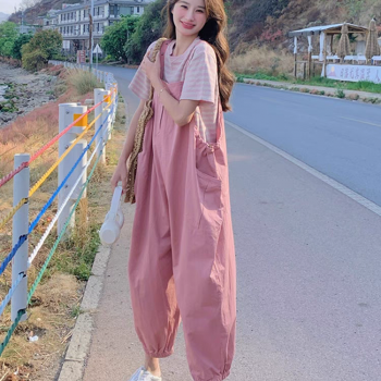 学院风宽松工装粉色背带裤套装女夏2025新款多巴胺洋气减龄两件套
