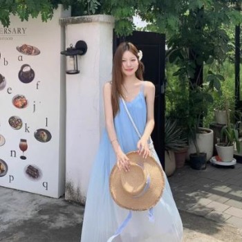 海边度假风蓝色渐变吊带连衣裙夏新款大码胖mm遮肚雪纺长裙沙滩裙