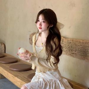 Q女家 初桃香氛/法式浪漫黄色碎花连衣裙女夏季小个子茶歇吊带裙