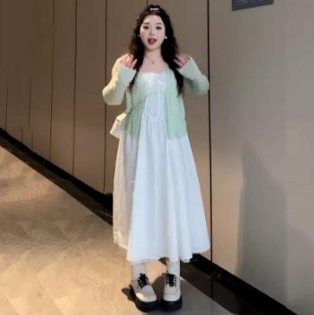大码套装防晒针织开衫白色背心裙两件套女胖mm巨显瘦遮肉春季套装